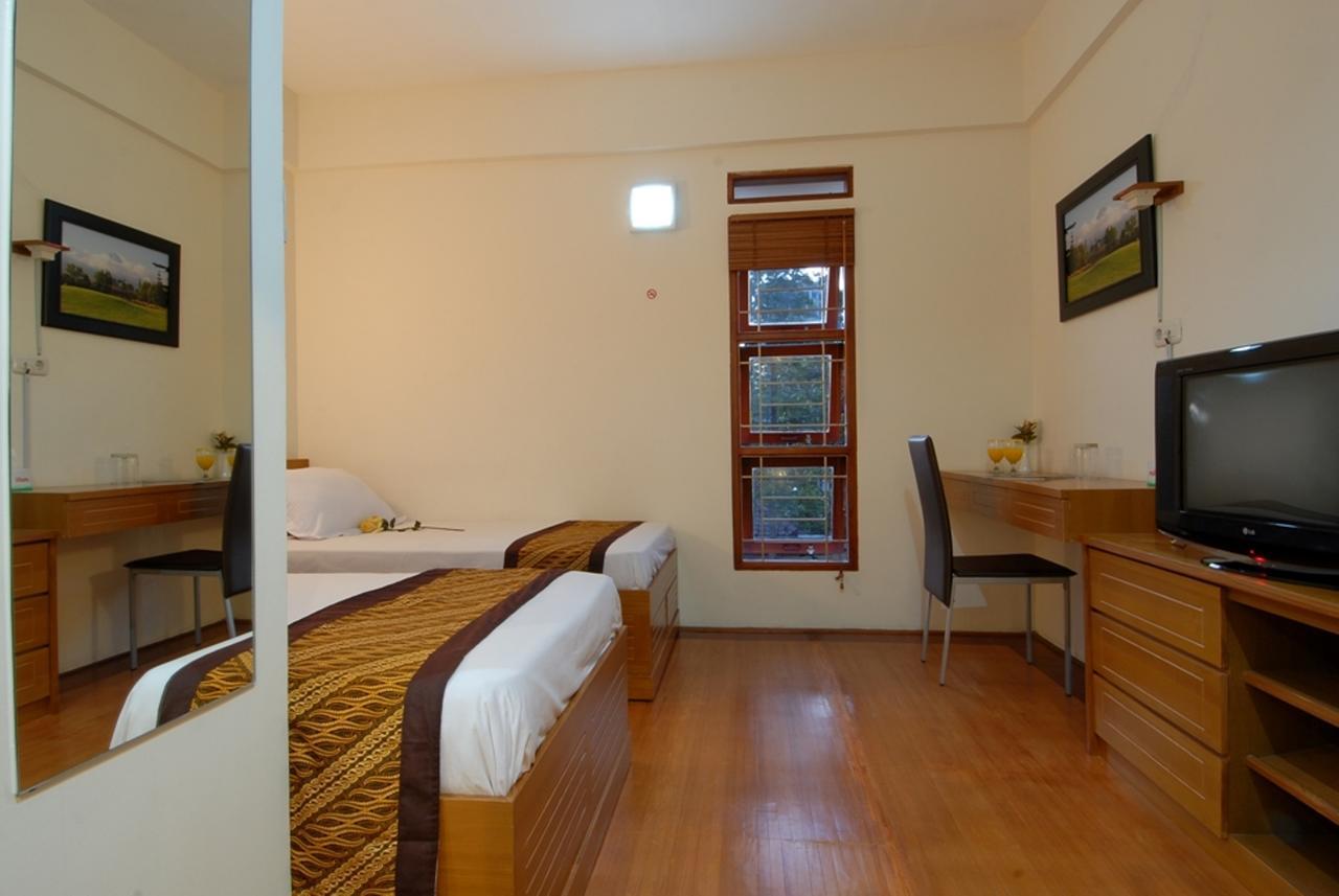 Rumah Tawa Hotel Syariah Bandung Exterior photo