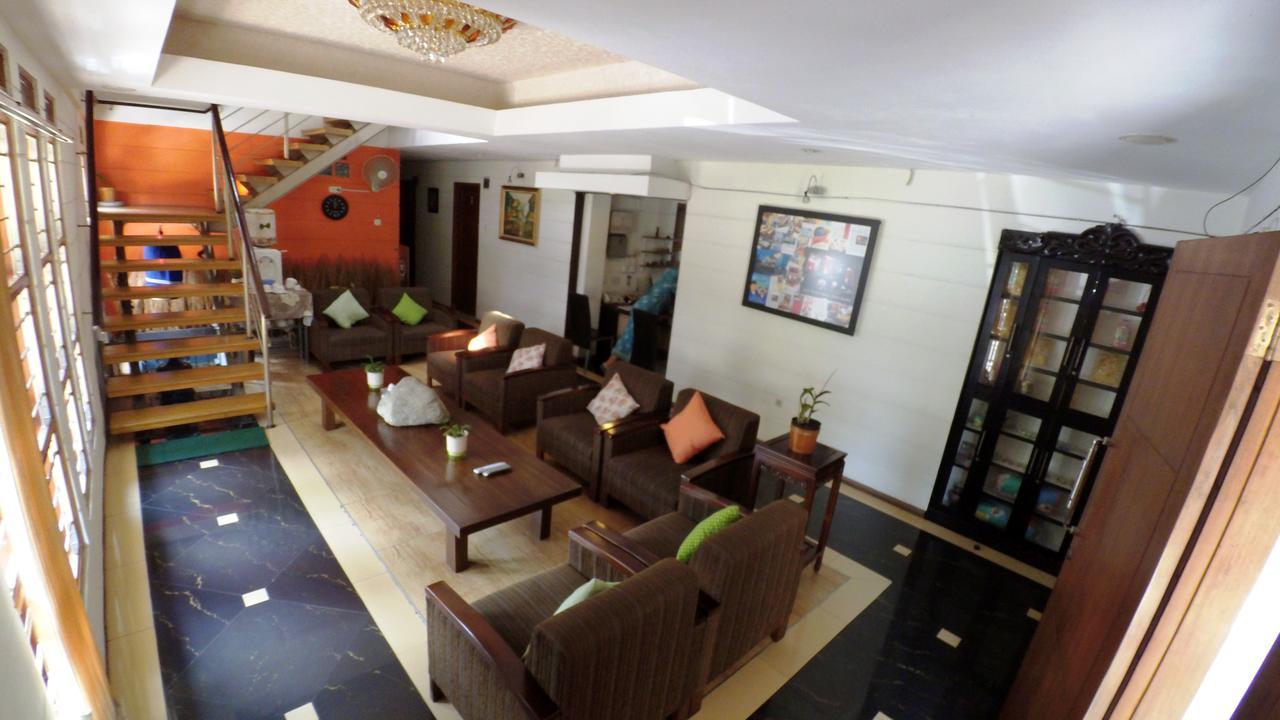 Rumah Tawa Hotel Syariah Bandung Exterior photo