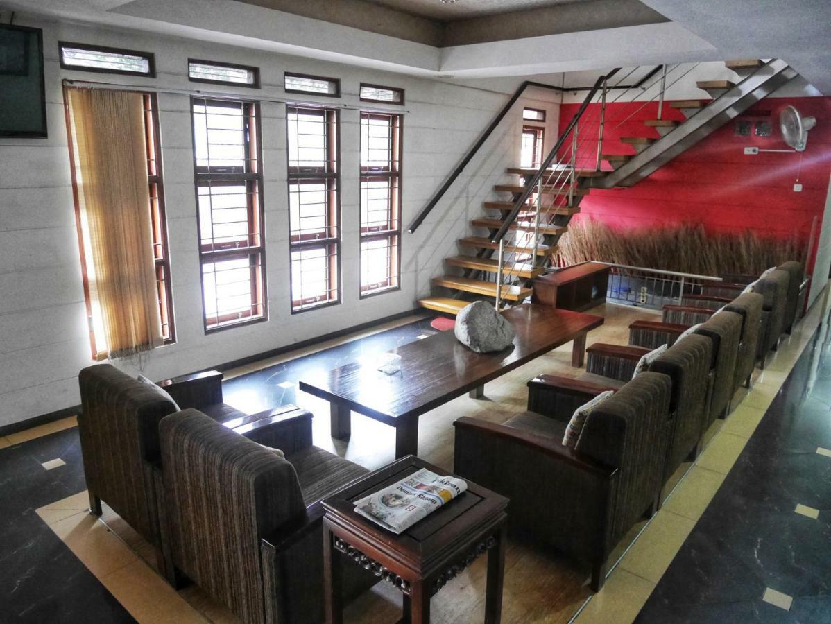 Rumah Tawa Hotel Syariah Bandung Exterior photo